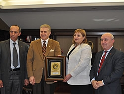Komrat Devlet �niversitesi'nin Rekt�r� Zinovia ARIKOVA Euras merkezini ziyaret etti.