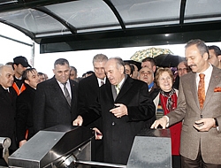 �A� M�t.Hyt.Ba�kan� Dr. Mustafa Ayd�n, Be�yol Metrob�s Dura�� a��l���na kat�ld�